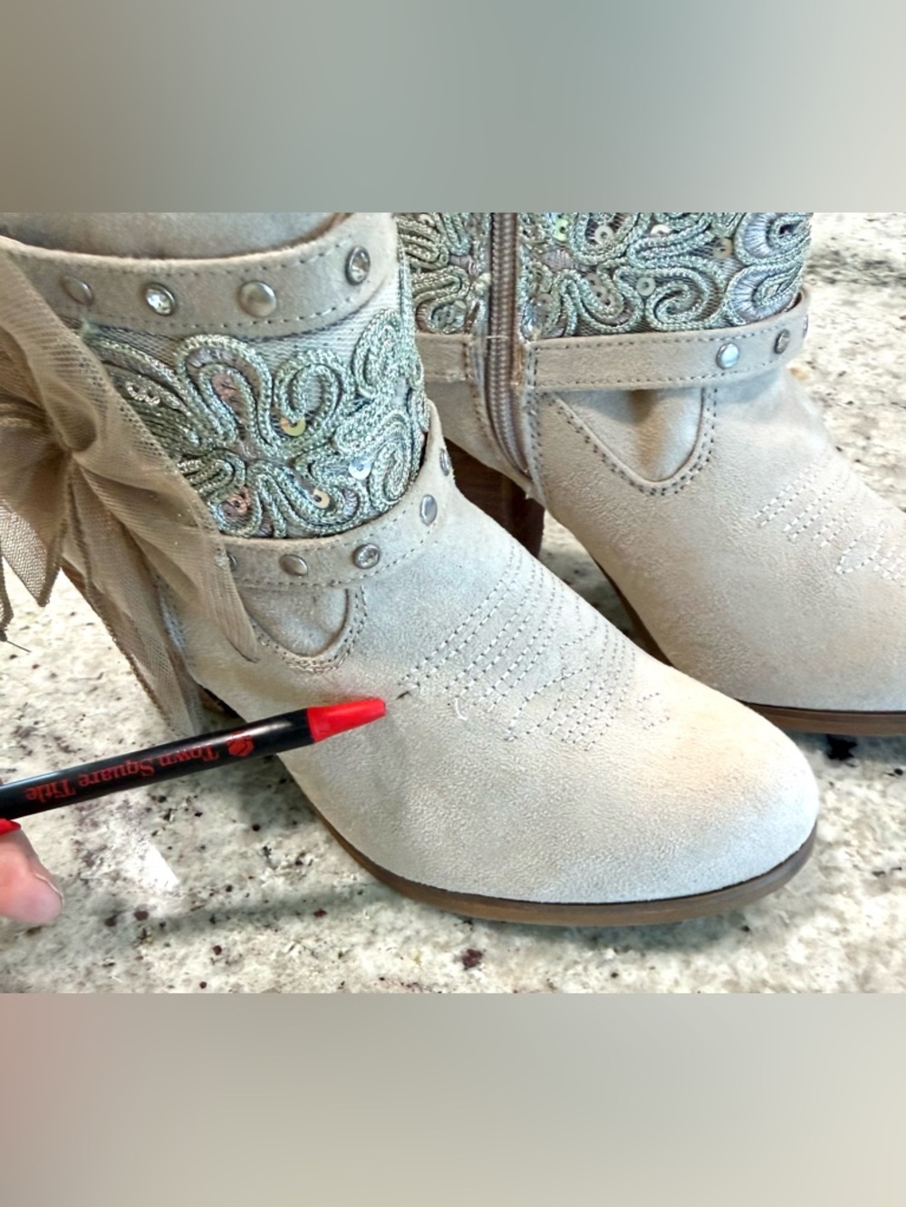Not Rated Brand Beige Boots with Embroidered Green Accents "NEW" - Picture 15 of 15